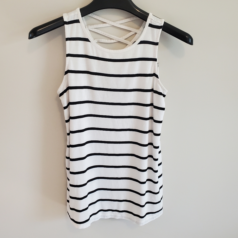 Rumi + Ryder Stitch Fix striped tank with scrappy back design girls L